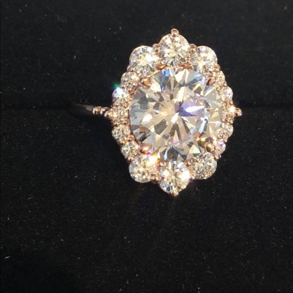 Kanak Rose Gold Engagement Ring - Picture 3 of 8